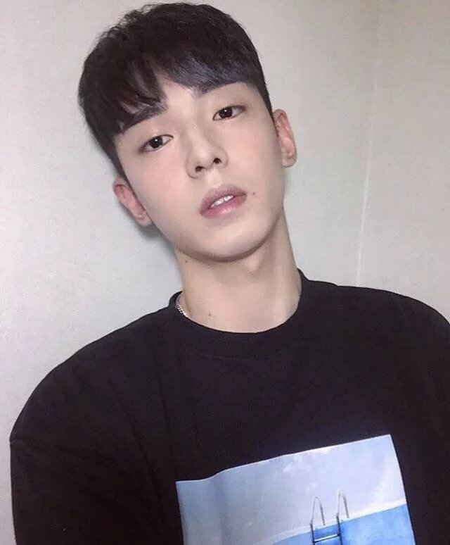 闻霄德君