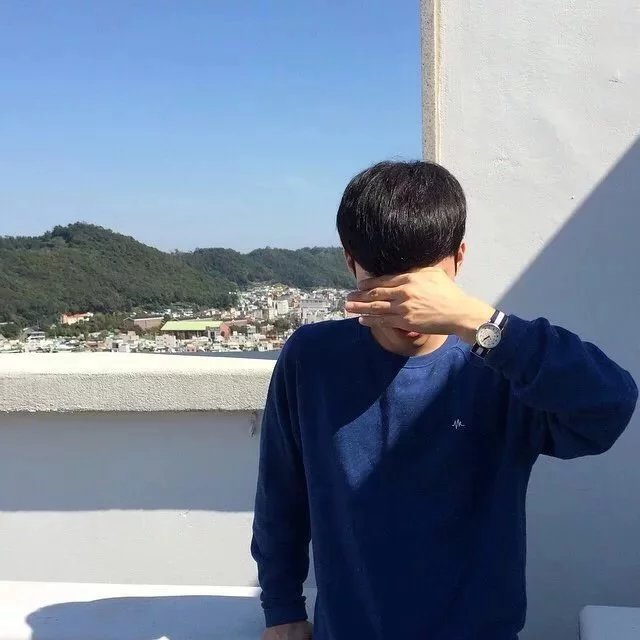 戚毓达云